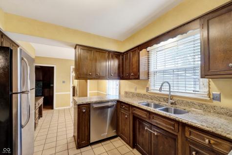 8169 Brent Avenue Indianapolis IN 46240