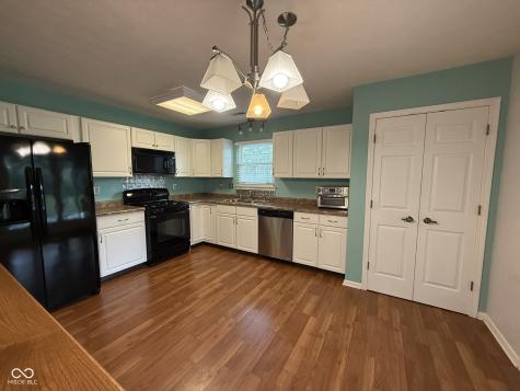 7518 Chris Anne Drive Indianapolis IN 46237