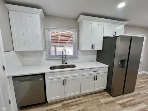 5736 Sharon Road Indianapolis IN 46228