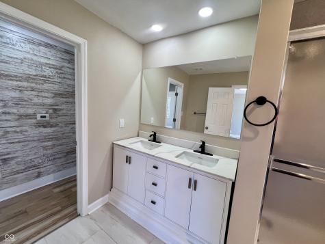 5736 Sharon Road Indianapolis IN 46228