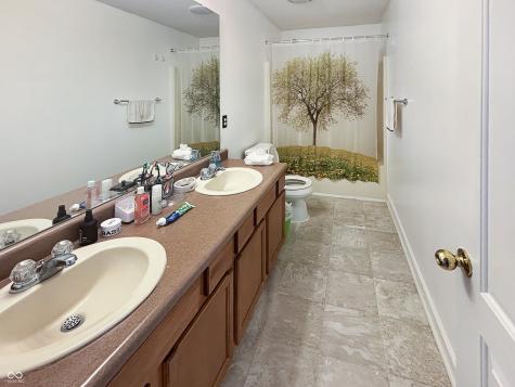 1678 Juniper Lane Greenwood IN 46143