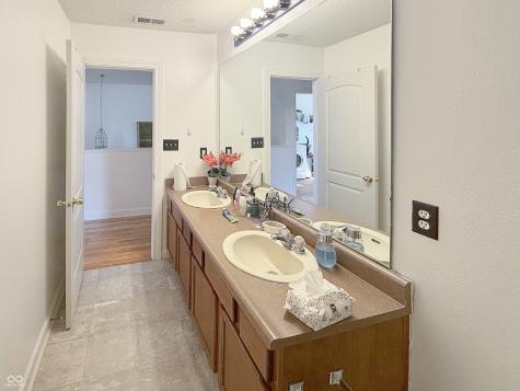 1678 Juniper Lane Greenwood IN 46143