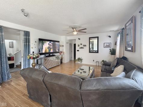 1678 Juniper Lane Greenwood IN 46143