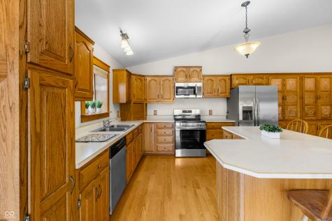 10284 S 550 W Columbus IN 47201