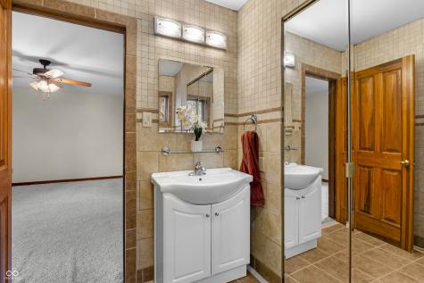 10284 S 550 W Columbus IN 47201