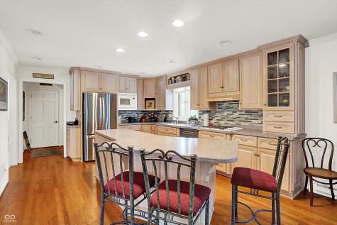 656 Spring Hills Drive Zionsville IN 46077