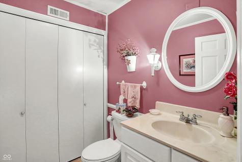 656 Spring Hills Drive Zionsville IN 46077