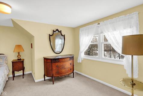656 Spring Hills Drive Zionsville IN 46077