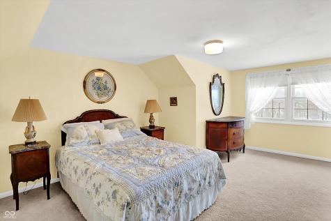 656 Spring Hills Drive Zionsville IN 46077