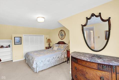 656 Spring Hills Drive Zionsville IN 46077