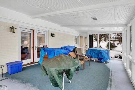 656 Spring Hills Drive Zionsville IN 46077