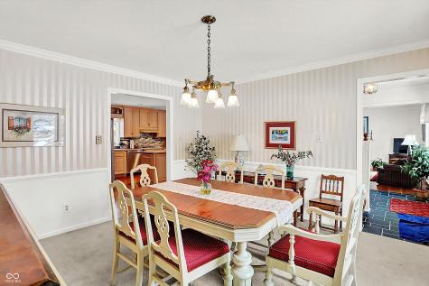656 Spring Hills Drive Zionsville IN 46077