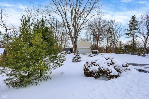656 Spring Hills Drive Zionsville IN 46077