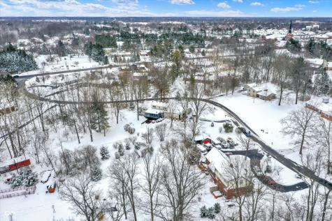 656 Spring Hills Drive Zionsville IN 46077