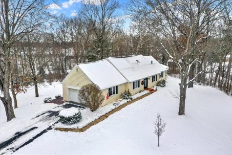 656 Spring Hills Drive Zionsville IN 46077