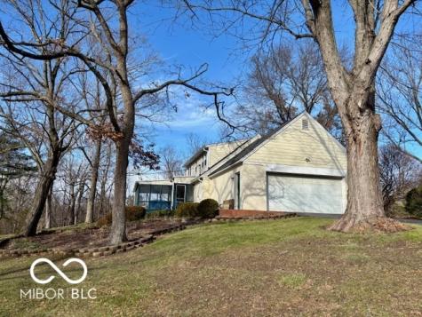 656 Spring Hills Drive Zionsville IN 46077