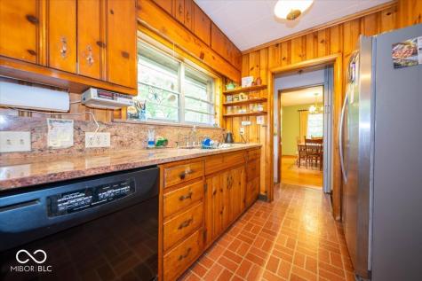 7282 E 550 S Whitestown IN 46075