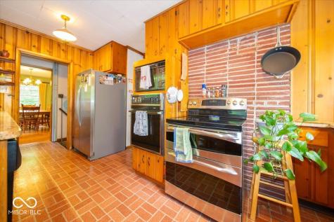 7282 E 550 S Whitestown IN 46075