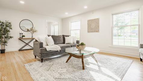 3750 Briarwood Drive Indianapolis IN 46240