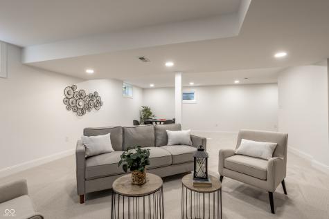 3750 Briarwood Drive Indianapolis IN 46240