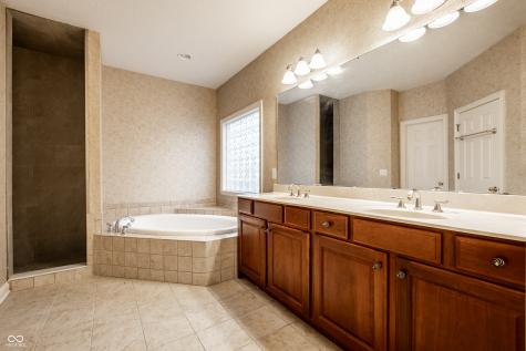 12985 Saxony Boulevard Fishers IN 46037