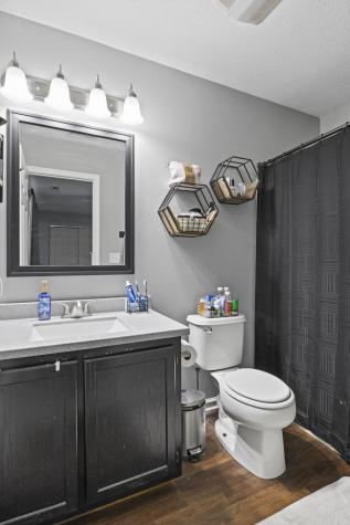 5042 Emmert Drive Indianapolis IN 46221