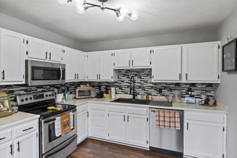 5042 Emmert Drive Indianapolis IN 46221