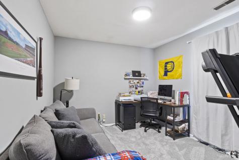 5042 Emmert Drive Indianapolis IN 46221