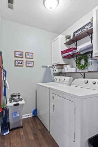 5042 Emmert Drive Indianapolis IN 46221