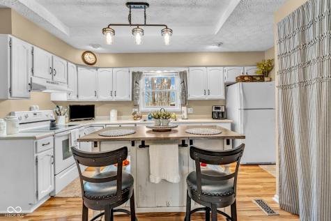 10345 Whispering Winds Street Indianapolis IN 46234