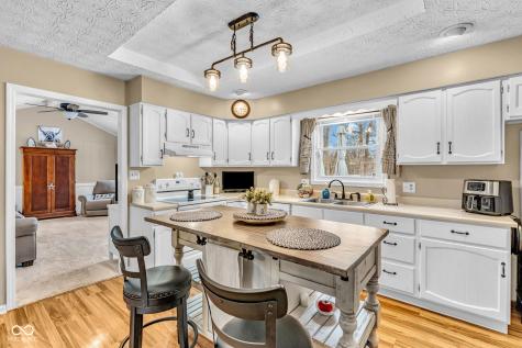 10345 Whispering Winds Street Indianapolis IN 46234