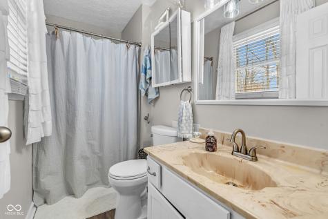 10345 Whispering Winds Street Indianapolis IN 46234