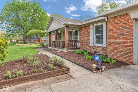 10345 Whispering Winds Street Indianapolis IN 46234