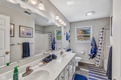 12231 Geist Cove Drive Indianapolis IN 46236