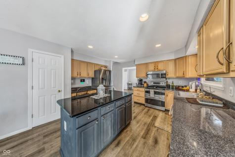 12231 Geist Cove Drive Indianapolis IN 46236