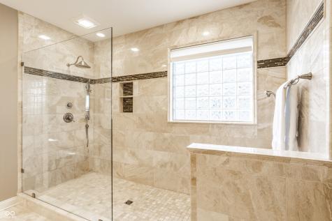 6639 Flowstone Way Indianapolis IN 46237