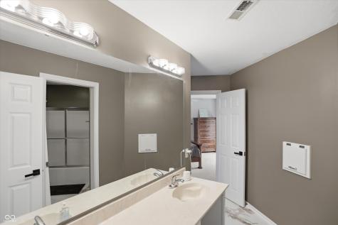 6502 Calais Circle Indianapolis IN 46220