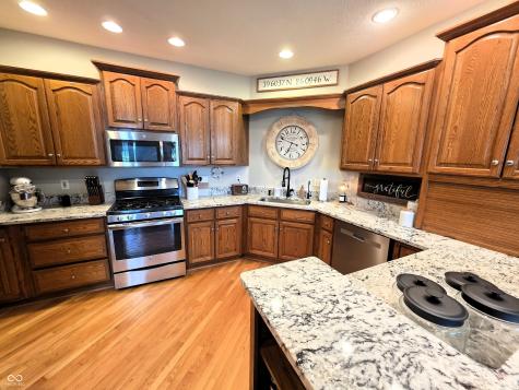 2418 Somerset Circle Franklin IN 46131