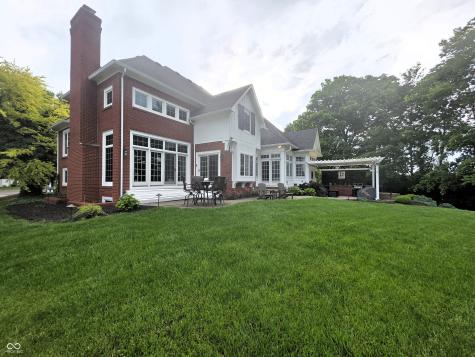 2418 Somerset Circle Franklin IN 46131