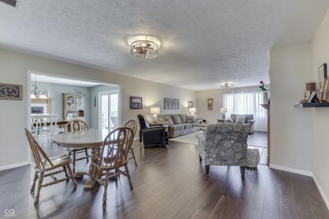 407 N Matthews Road Greenwood IN 46143