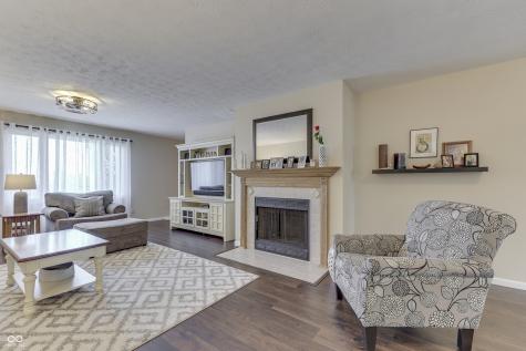 407 N Matthews Road Greenwood IN 46143