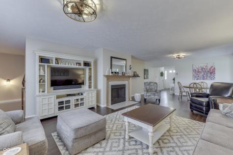 407 N Matthews Road Greenwood IN 46143
