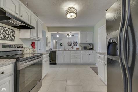 407 N Matthews Road Greenwood IN 46143