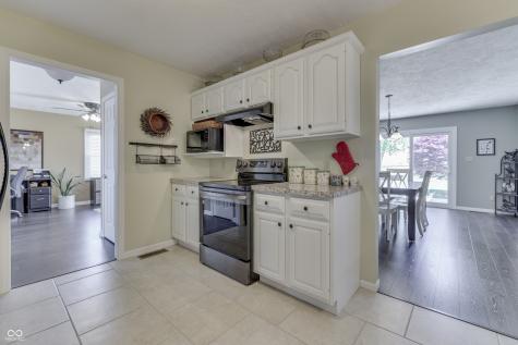 407 N Matthews Road Greenwood IN 46143