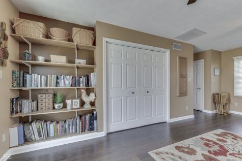 407 N Matthews Road Greenwood IN 46143