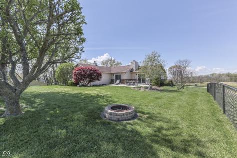 407 N Matthews Road Greenwood IN 46143