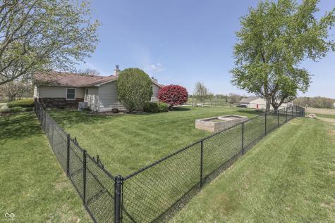 407 N Matthews Road Greenwood IN 46143