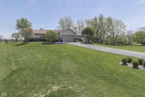 407 N Matthews Road Greenwood IN 46143