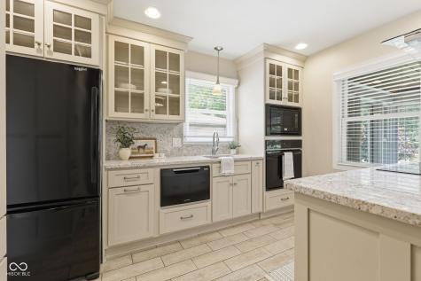 6144 Meridian Street West Drive Indianapolis IN 46208