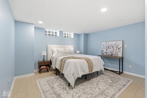6144 Meridian Street West Drive Indianapolis IN 46208